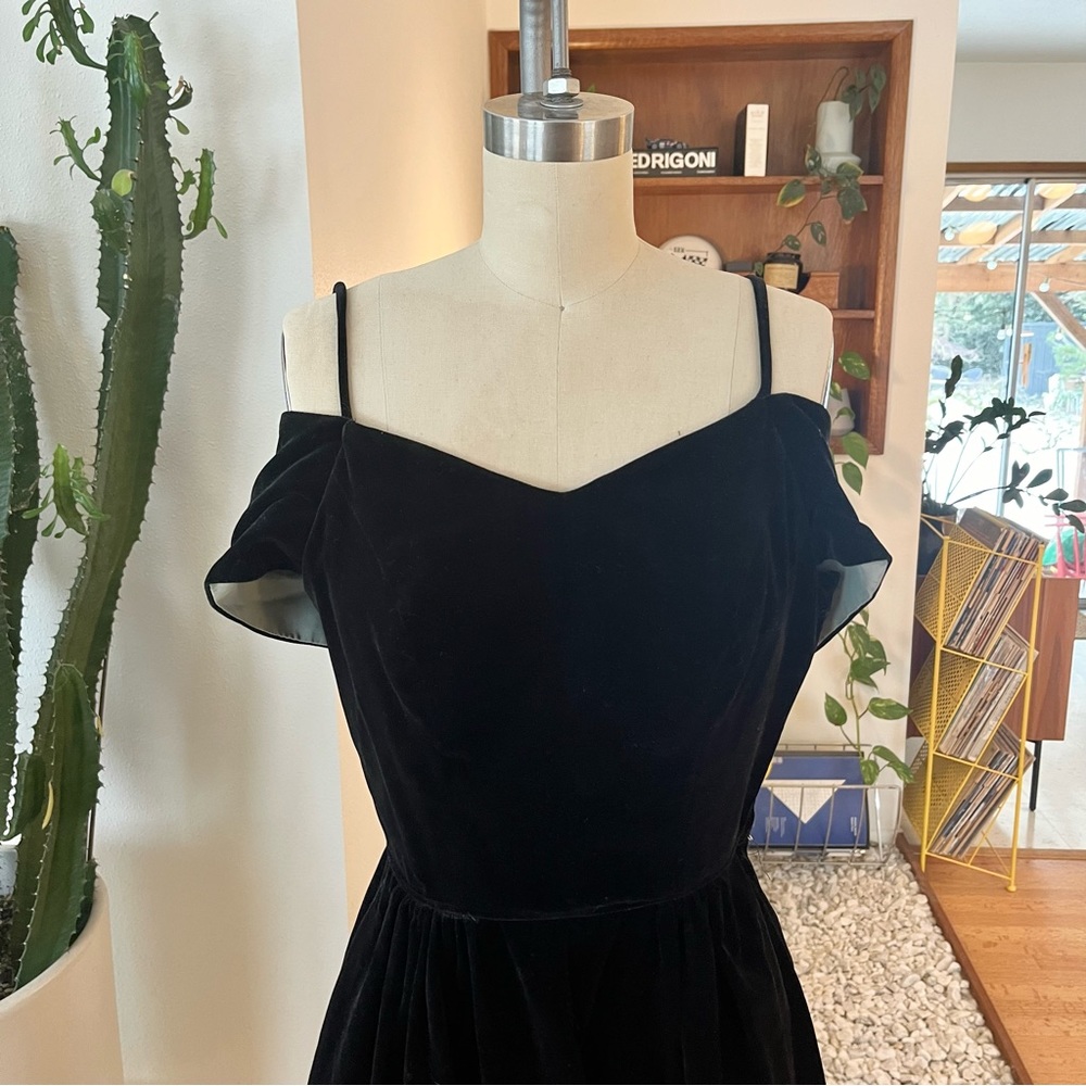 Vintage 50’s Off the Shoulder Velvet Dress
